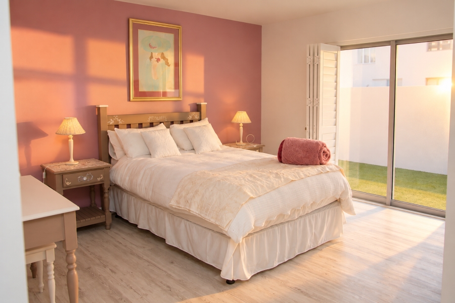 4 Bedroom Property for Sale in Paradise Beach Western Cape
